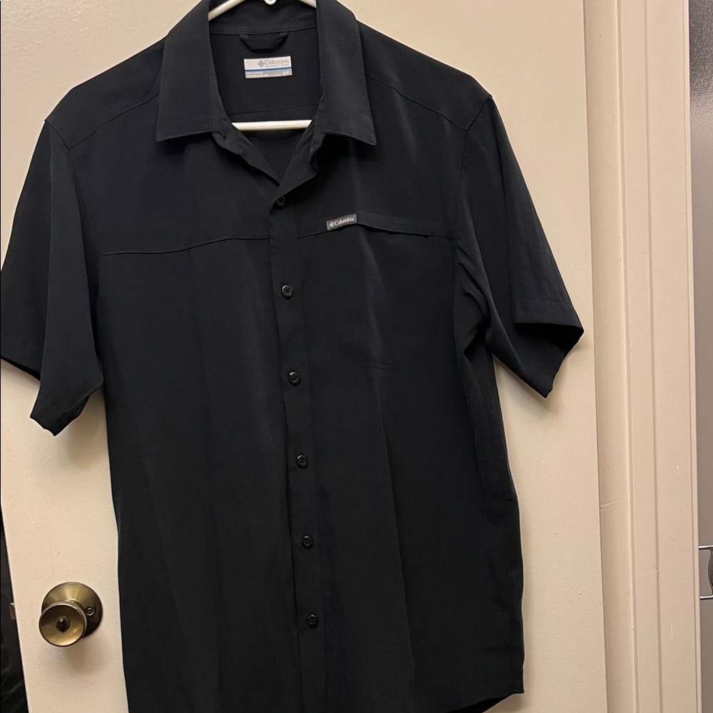Men's Black Short Sleeve Shirt